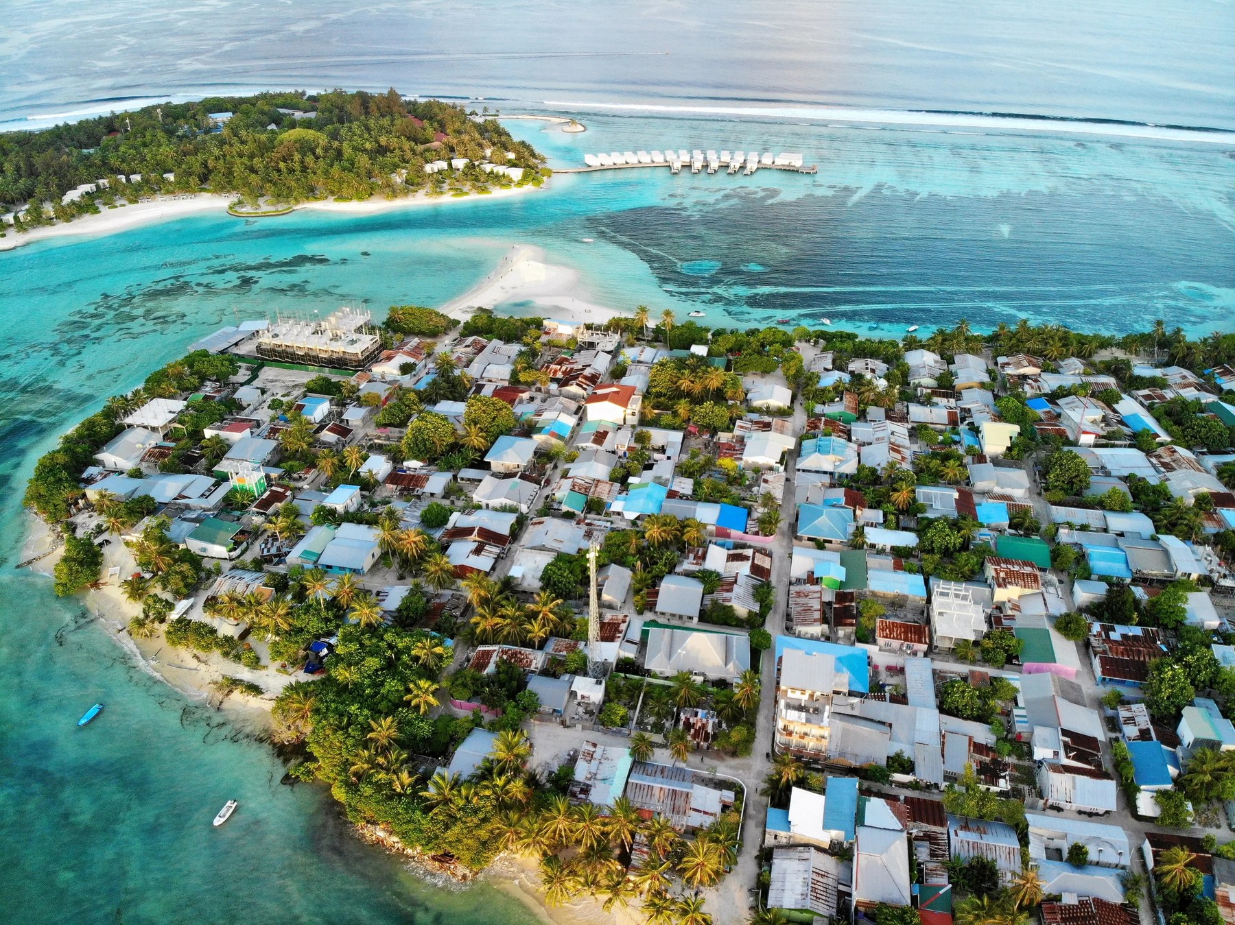 Guraidhoo island — aerial view, South Malé Atoll