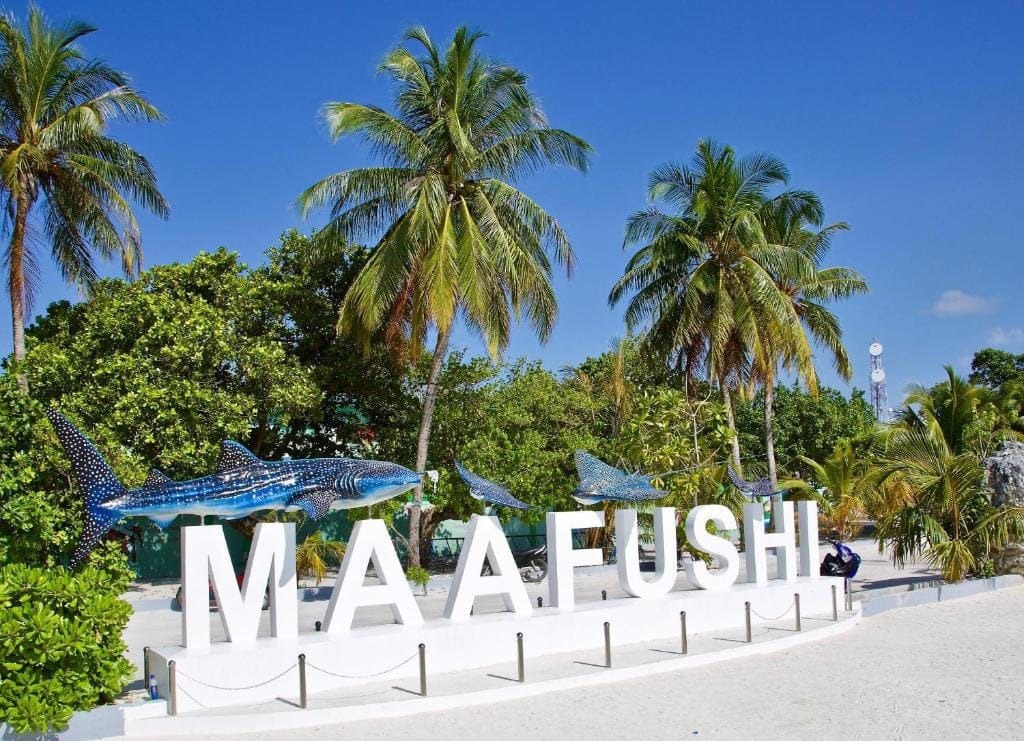 Maafushi island — the Maafushi sign, Kaafu Atoll